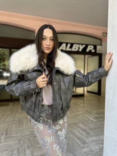 Bomber con collo in ecopelliccia
