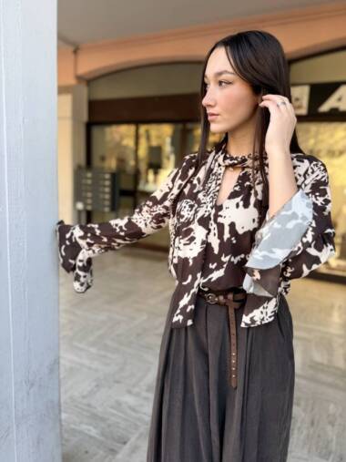 Camicia con manica a campanella