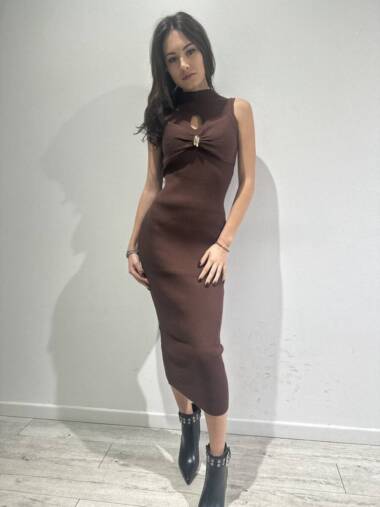 Abito midi a coste con fiocco e acessorio oro