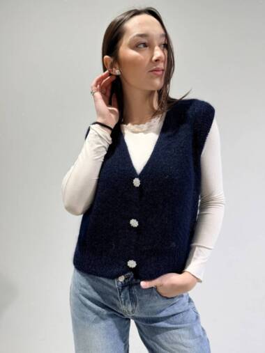 Gilet in mohair con bottoni gioiello