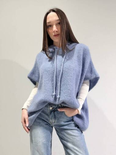 Maxi maglia smanicata con cappuccio