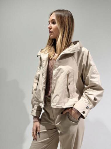 Giacca con cappuccio