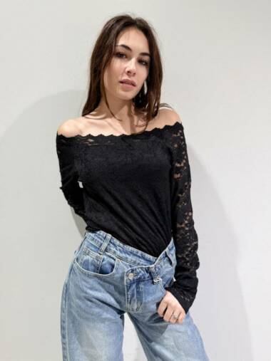 Maglia in pizzo barchetta