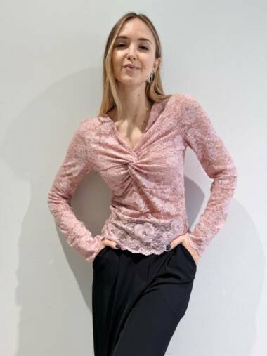 Maglia in pizzo con nodo