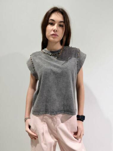 T-shirt stone wash con borchie -Susymix